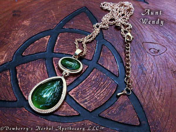 Copy of AUNT WENDY'S Nine Lives Cat's Eye EMERALD GREEN Teardrop Necklace. Witches Of East End