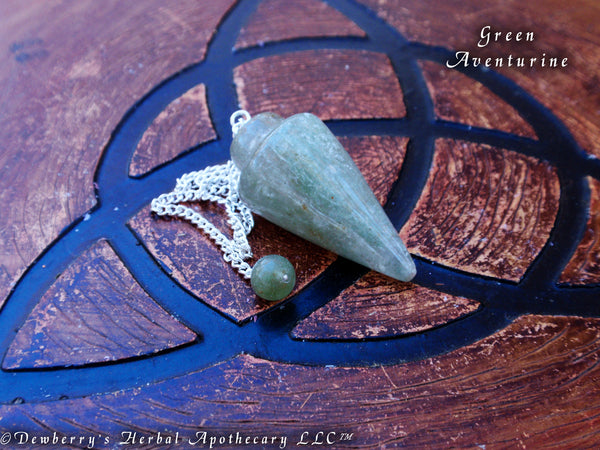 GREEN AVENTURINE Gemstone Pendulum. Good Fortune, Pleasant Dreams, Calm Emotions, Scrying