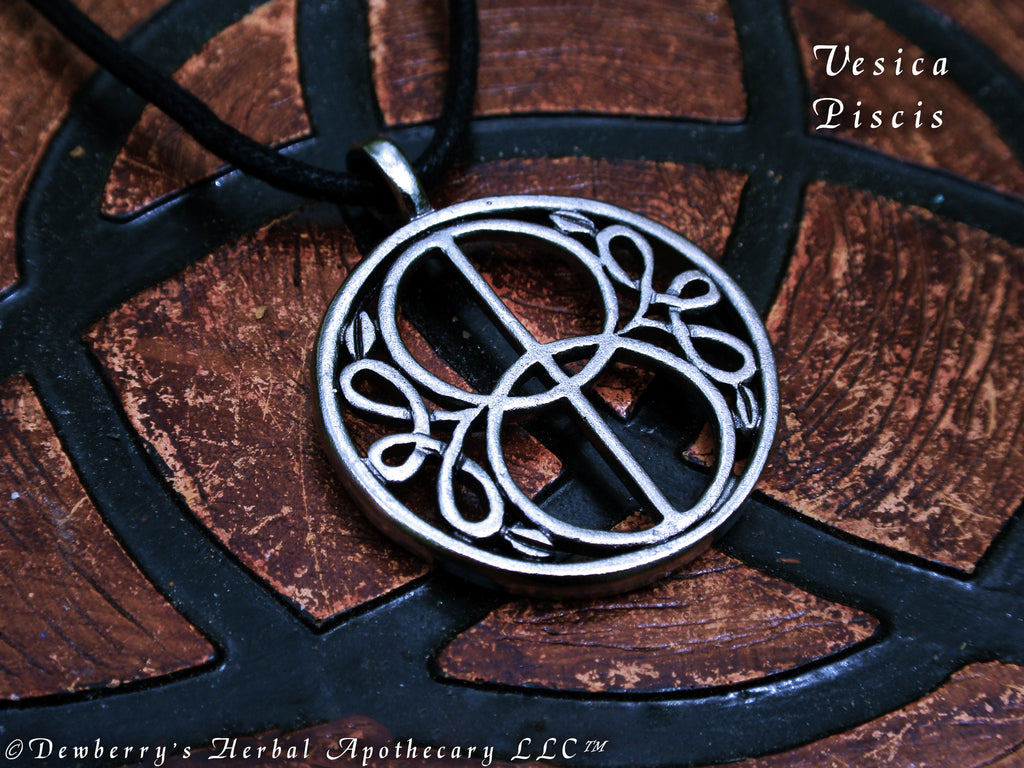 VESICA PISCIS Glastonbury Chalice Well Cover Pewter Amulet Necklace